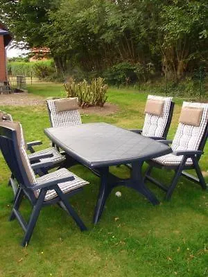 In Mit Grossem Garten *